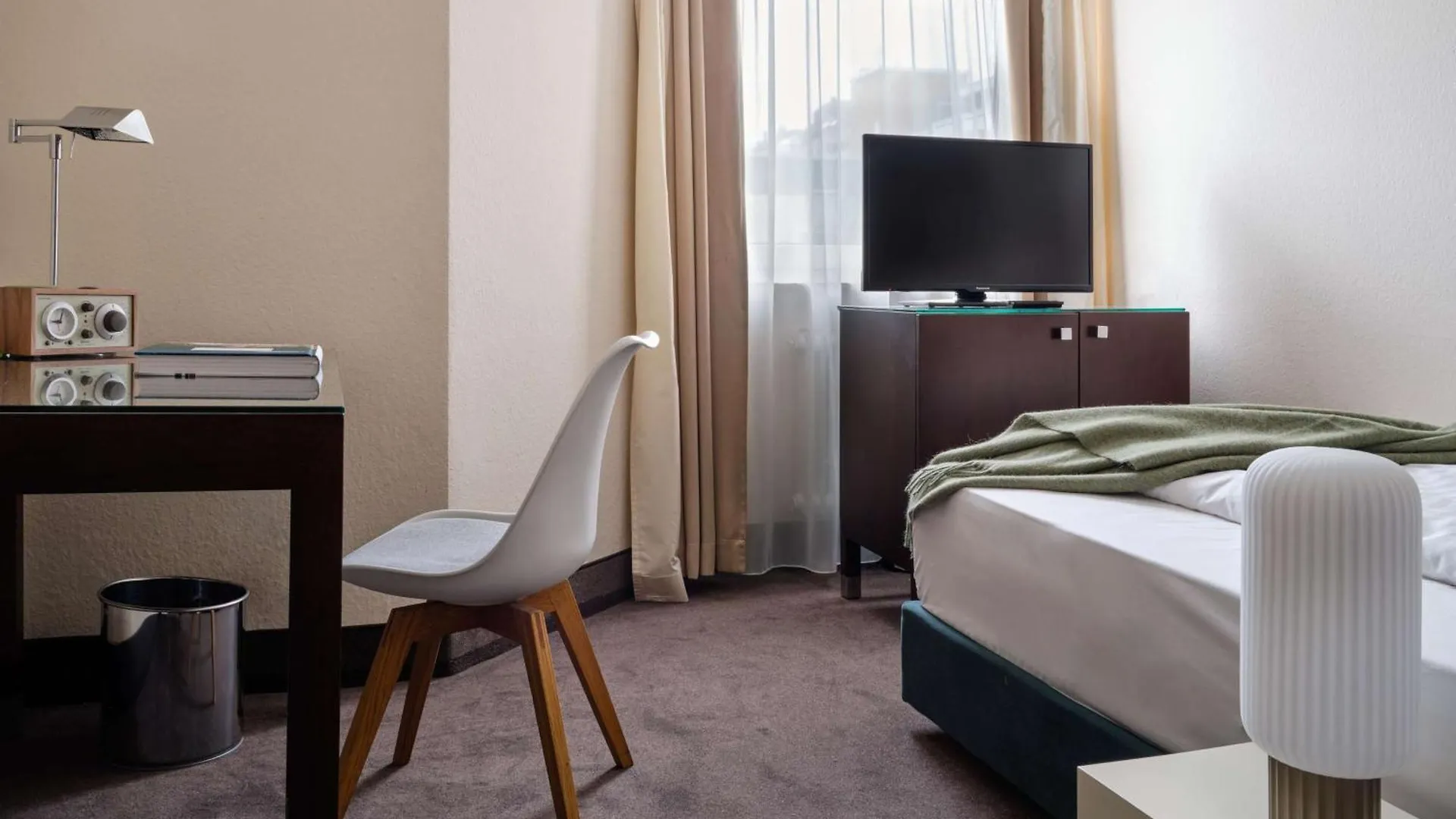 Flemings Hotel München-Schwabing 4*, Múnich